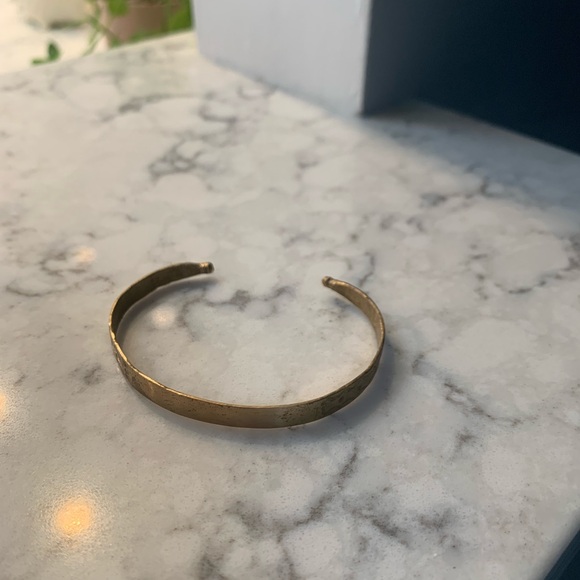 💛Gold Bangle💛 - Picture 2 of 7